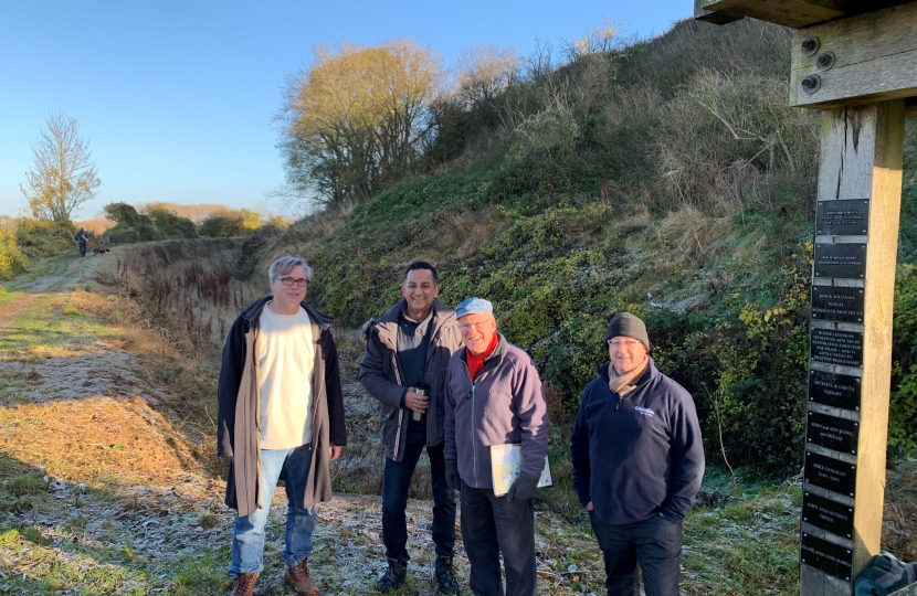 Group Photo with Wendover Canal Trust and the Chiltern Society