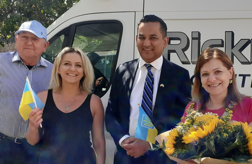 Gagan with aid coordinators 