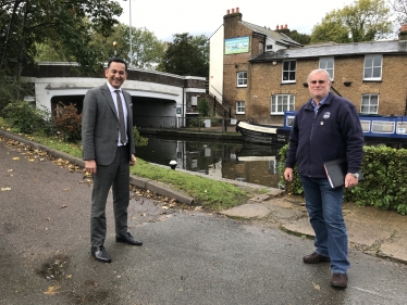 Gagan Mohindra MP and Dr David Montague of Rickmansworth Waterways Trust.