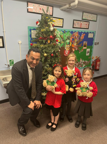 Gagan visits the winners of his Christmas Card Competition