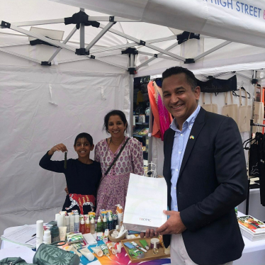 Gagan with stall holders in Rickmansworth